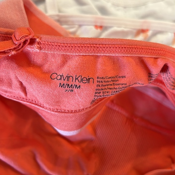 Set of 2 Calvin Klein bras girls size 7-8 - Picture 4 of 5